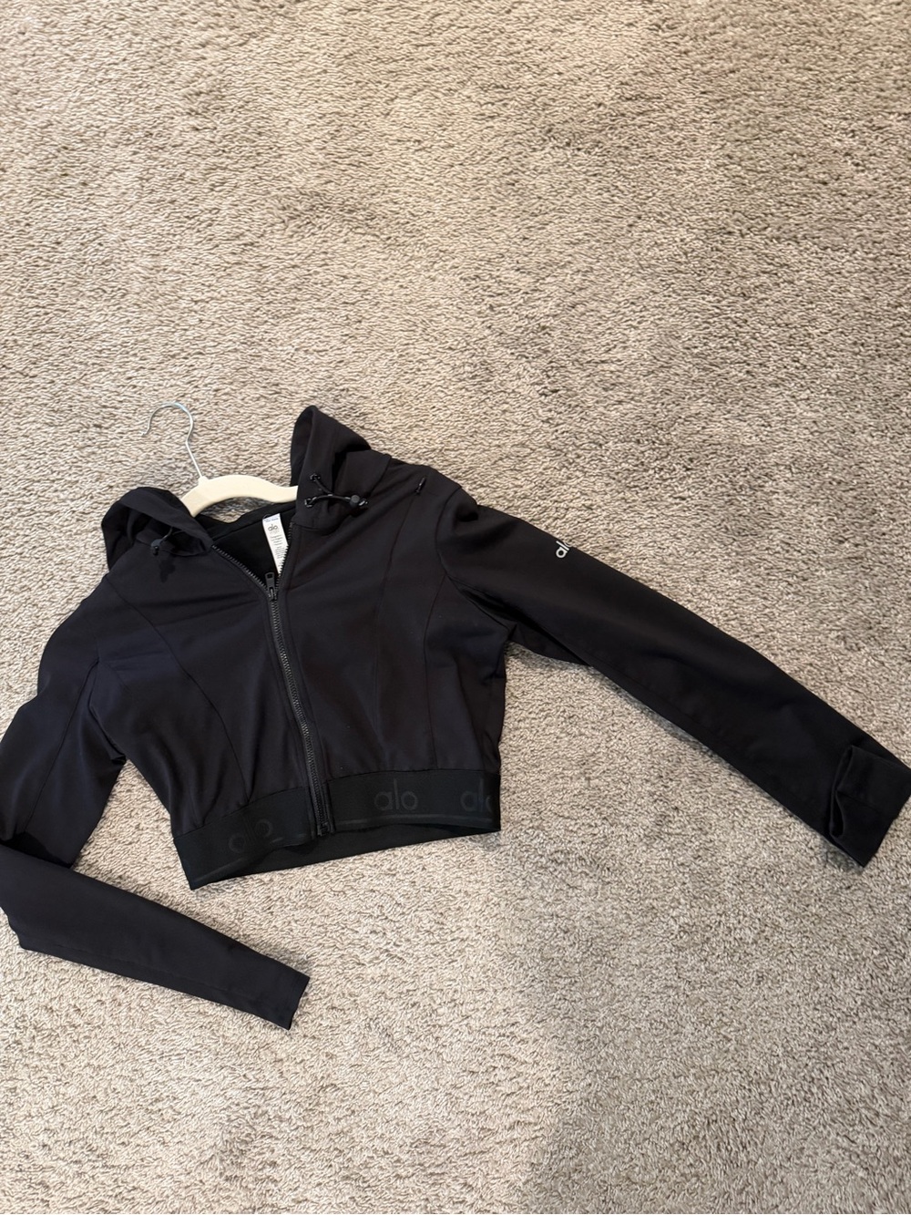 ALO Yoga womens Black cropped jacket with hood